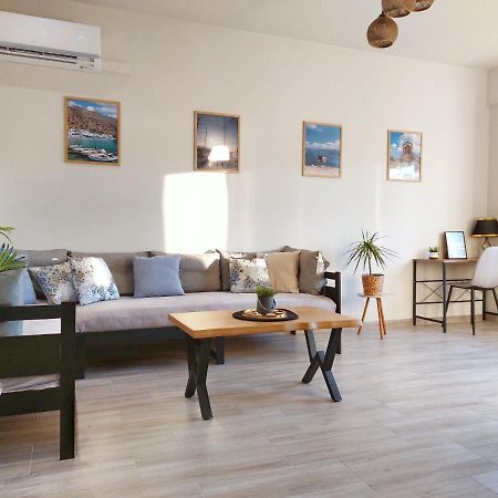Holiday House Heraklion Deluxe Exterior photo